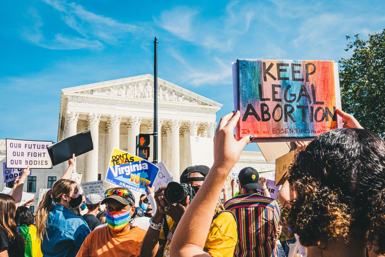 Abortion rights protest, sign reads "keep abortion legal"