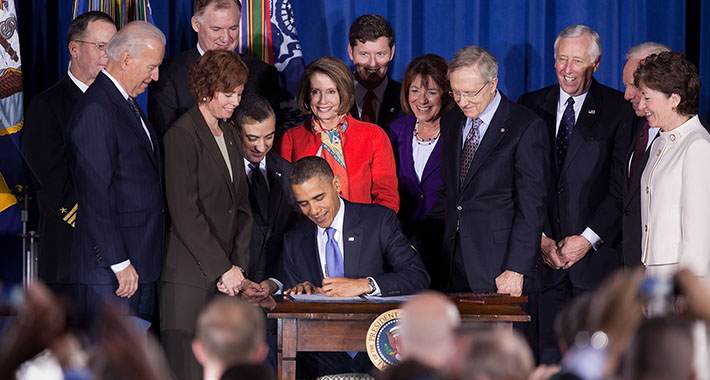 Obama signs bill repealing "Don't Ask Don't Tell" policy - Official White House Photo, Chuck Kennedy
