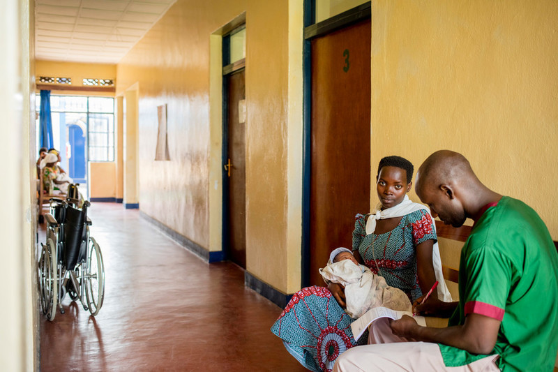 Claudine Nshimirimana, 21 with her second child at ABUBEF clinic in Bujumbura. 