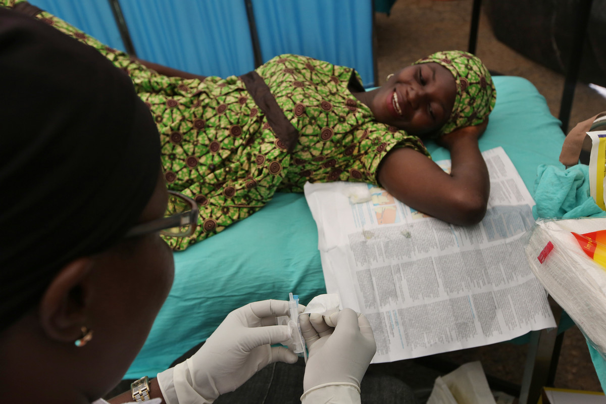 IPPF client comes to the clinic to get family planning