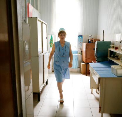 nurse in IPPF-run clinic.  credits: IPPF/Jane Mingay/Georgia