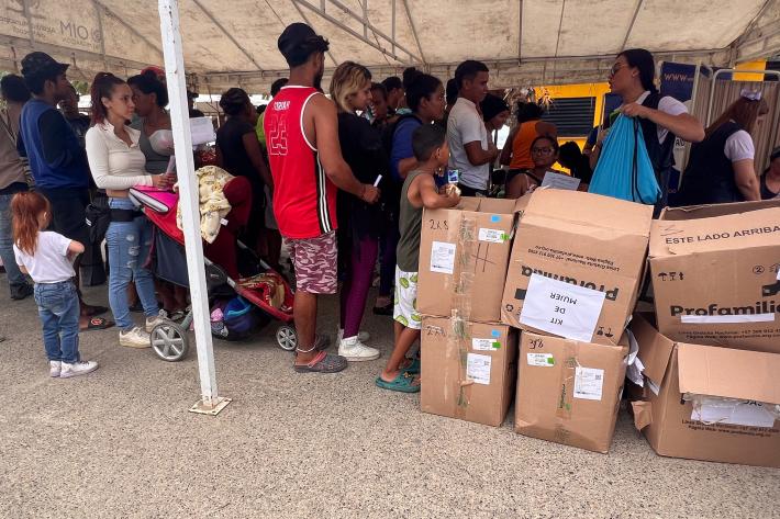 Mobile clinic run by Profamilia