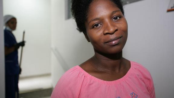 Young woman in a clinic of Profamilia Colombia -credits: John Spaull 2006