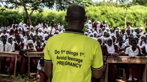A volunteer for IPPF's grassroots safe abortion project in Uganda