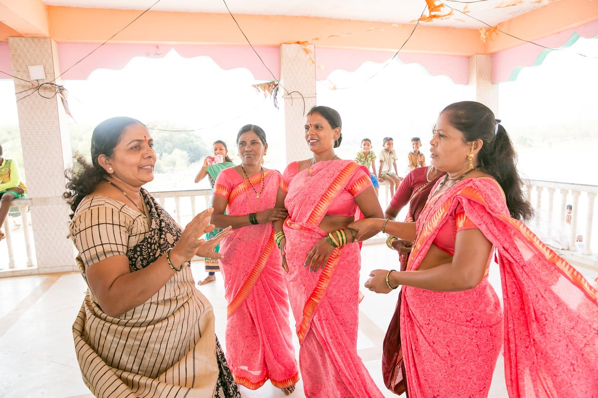 Gauri talking to women